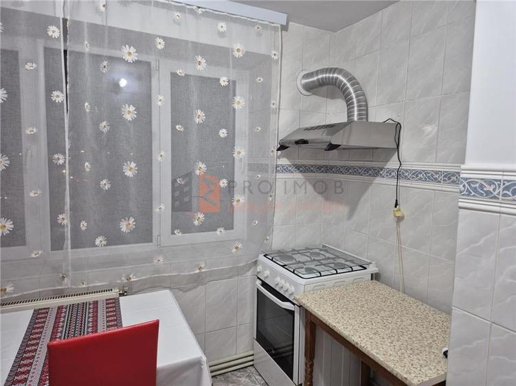 Apartament cu 2 camere decomandat, mobilat în Unirii Sud