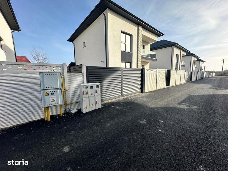 Casă cu 4 camere cu Teren 400 Mp în Prelungirea Ghencea