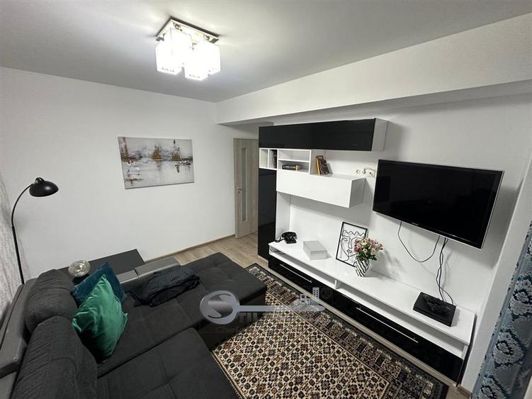 Apartament cu 2 camere decomandat în Nicolina