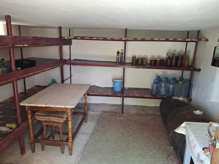 Casă cu 4 camere cu Teren 1200 Mp în Central