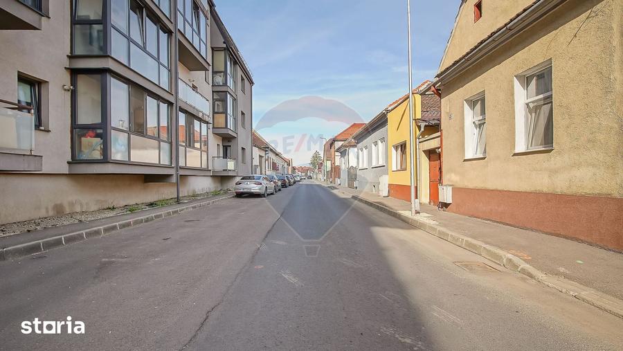 Casă cu 3 camere cu Teren 290 Mp în Bartolomeu