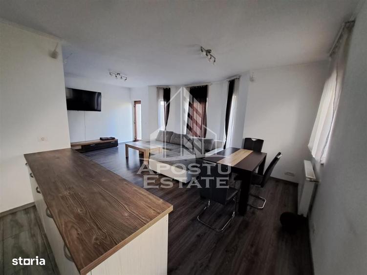 Casă cu 4 camere în Dumbrăvița