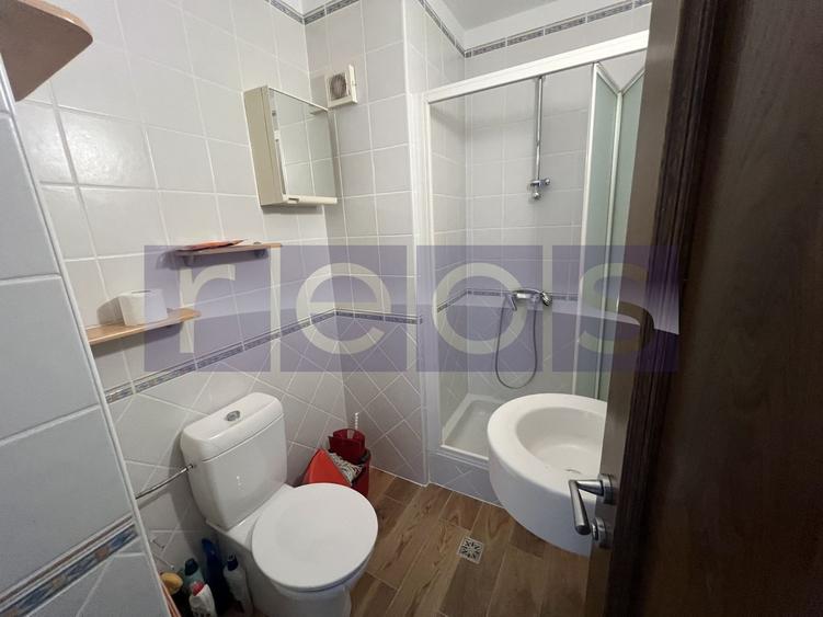 Apartament cu 3 camere semidecomandat în Primăverii