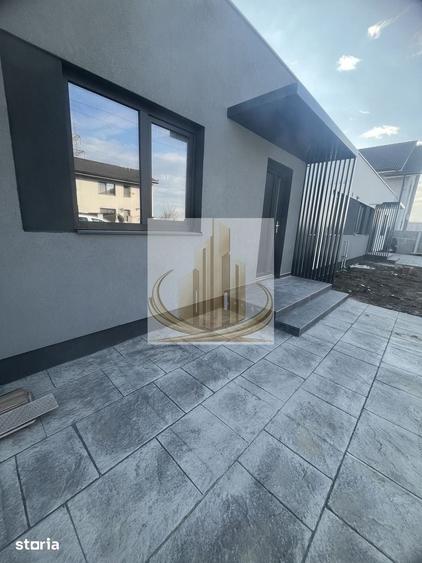 Duplex cu 3 camere cu Canalizare în Dumbrăvița