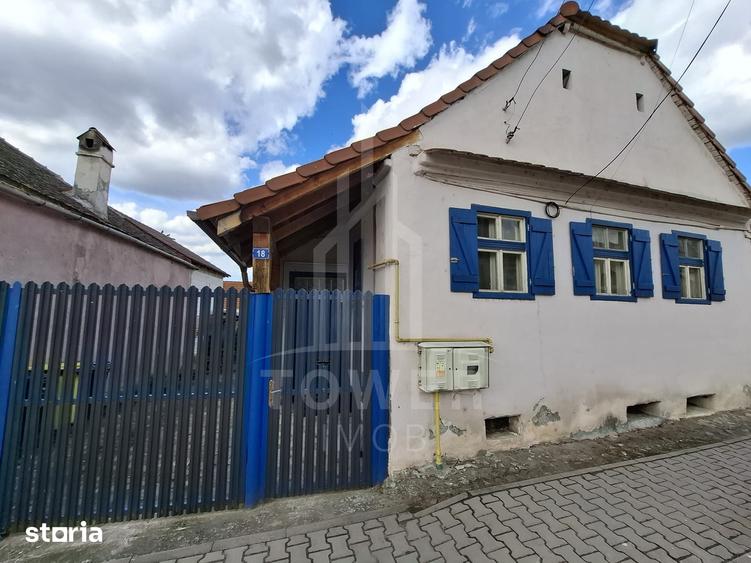 Casă cu 3 camere cu Teren 959 Mp în Roșia