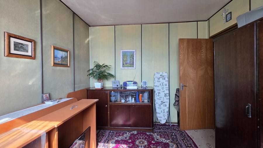 Apartament cu 3 camere decomandat în Drumul Taberei