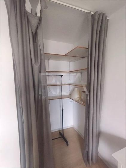 Apartament cu 3 camere decomandat, mobilat în Titan