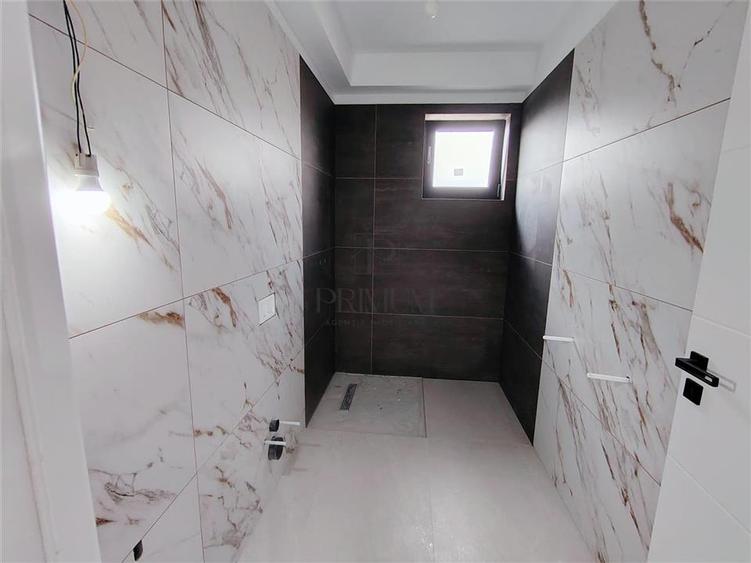Duplex cu 4 camere cu Teren 310 Mp în Moșnița Veche
