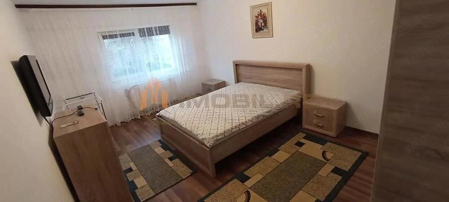 Garsonieră decomandată în Podul de Fier