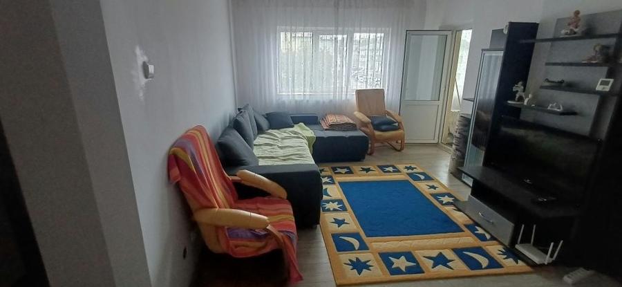 Apartament cu 3 camere decomandat în Valea Lupului