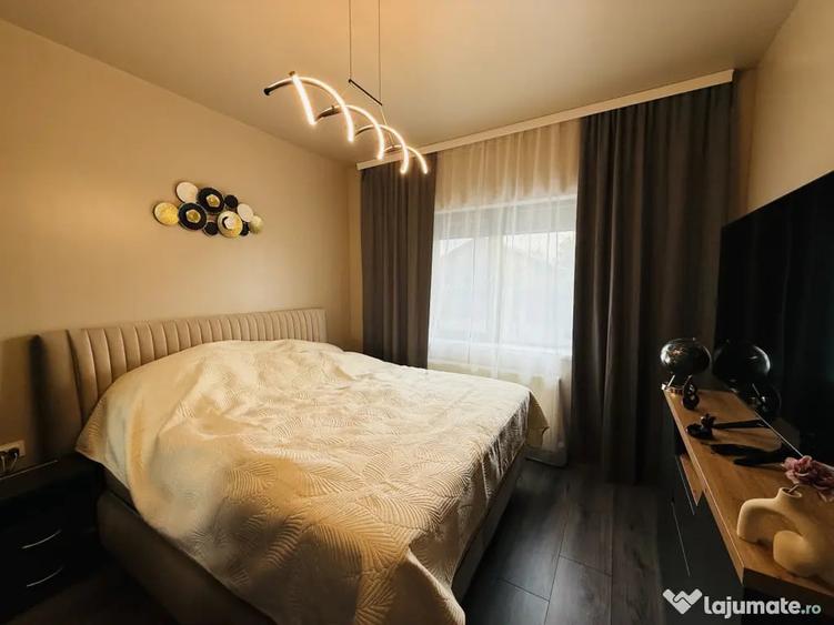 Casă cu 3 camere cu Teren 250 Mp în Sânmihaiu Român
