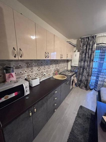 Apartament cu 2 camere semidecomandat, mobilat în Exterior Est