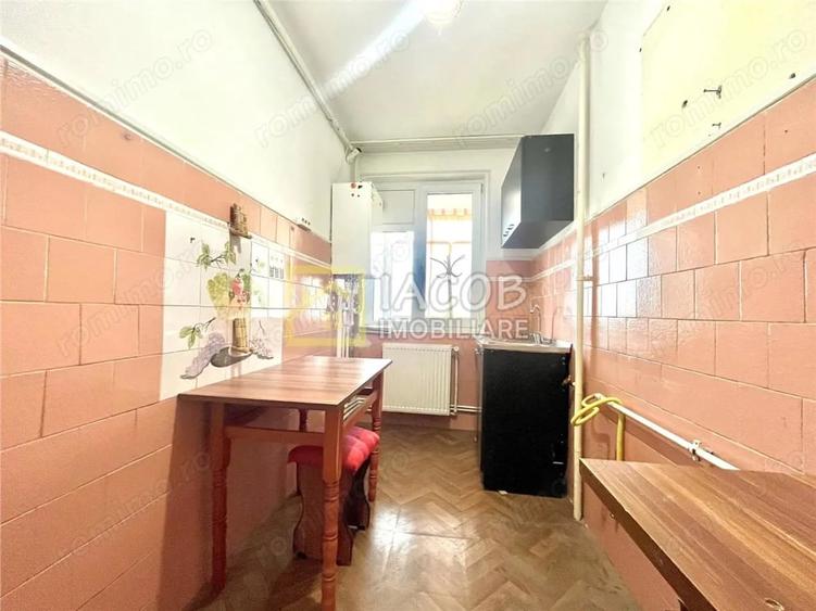 Garsonieră decomandată în Gară