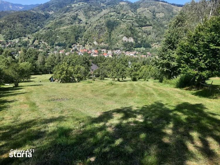 Teren de 1450 mp, în Bran
