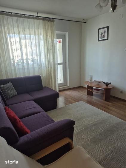 Apartament cu 4 camere semidecomandat în Crângași