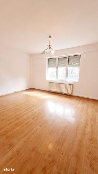 Casă cu 6 camere cu Teren 80 Mp în Crângași