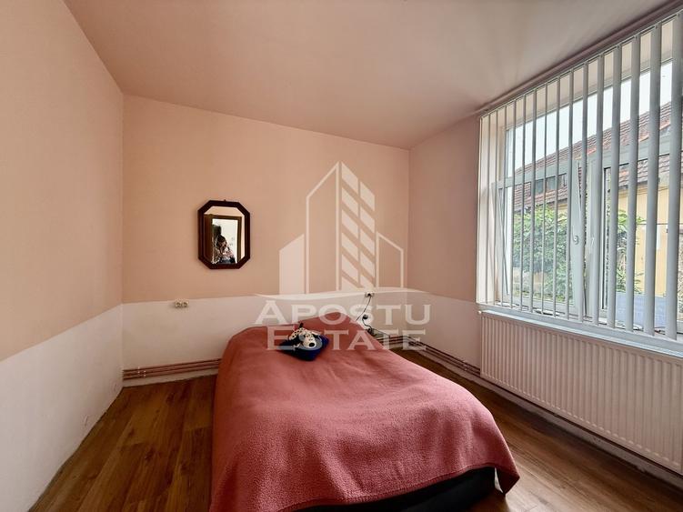 Apartament cu 3 camere decomandat, mobilat în Complex Studențesc