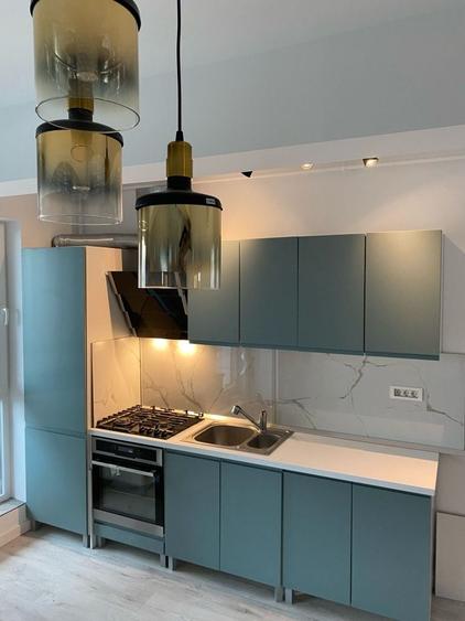 Apartament cu 3 camere decomandat în Tunari