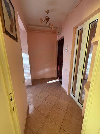 Apartament cu 2 camere semidecomandat, mobilat în Țiglina 1