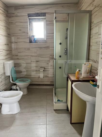 Casă individuală cu 6 camere cu Canalizare în Exterior Vest