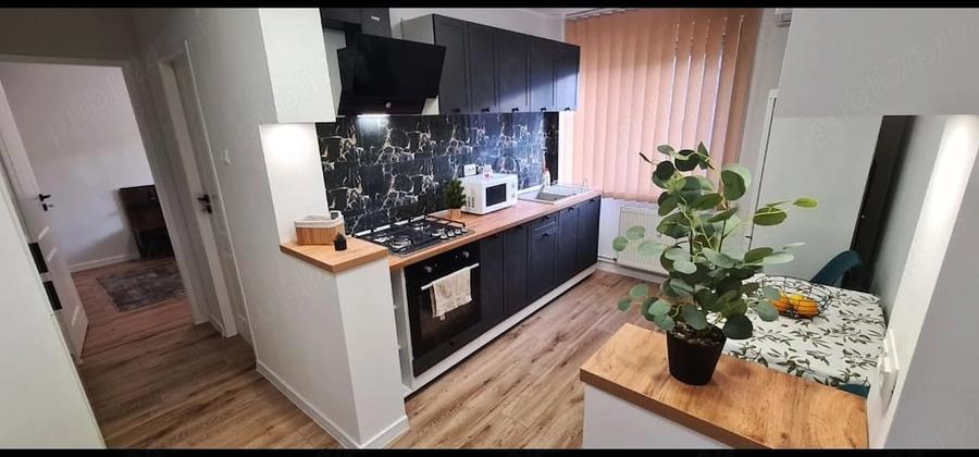 Apartament cu 2 camere decomandat în Calea București