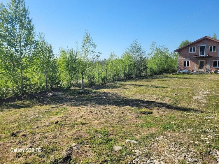 Casă cu Teren 1000 Mp în Central