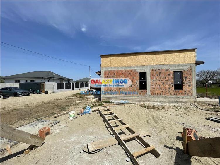 Casă cu 3 camere cu Teren 400 Mp în Crevedia