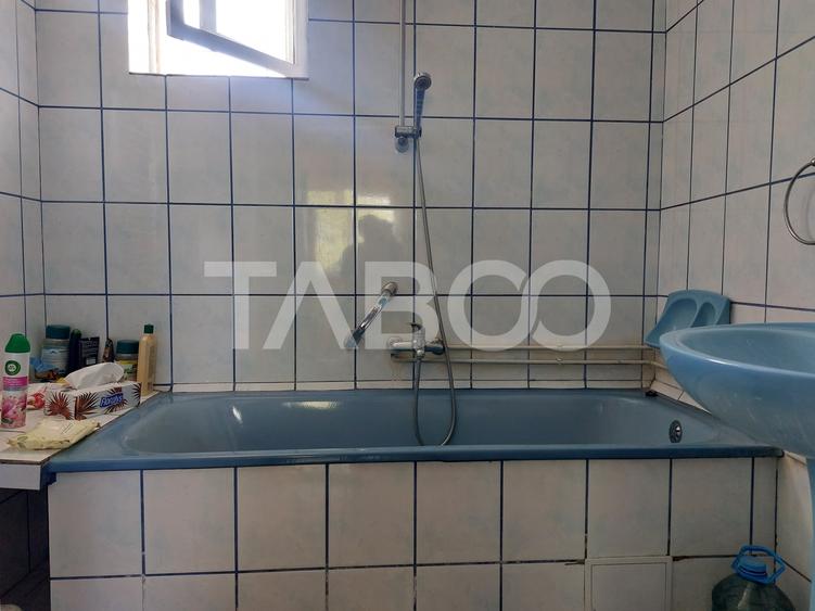 Casă individuală cu 3 camere cu Garaj în Rășinari