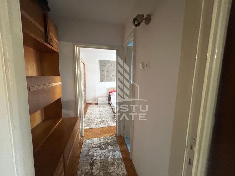 Apartament cu 2 camere semidecomandat în Dâmbovița