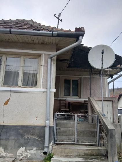 Casă cu 2 camere cu Teren 800 Mp în Solomon