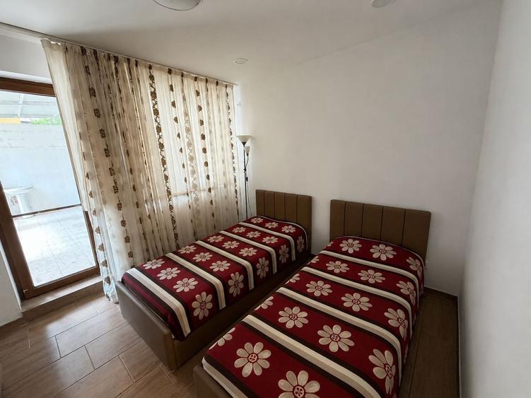 Apartament cu 3 camere decomandat, mobilat în Colentina