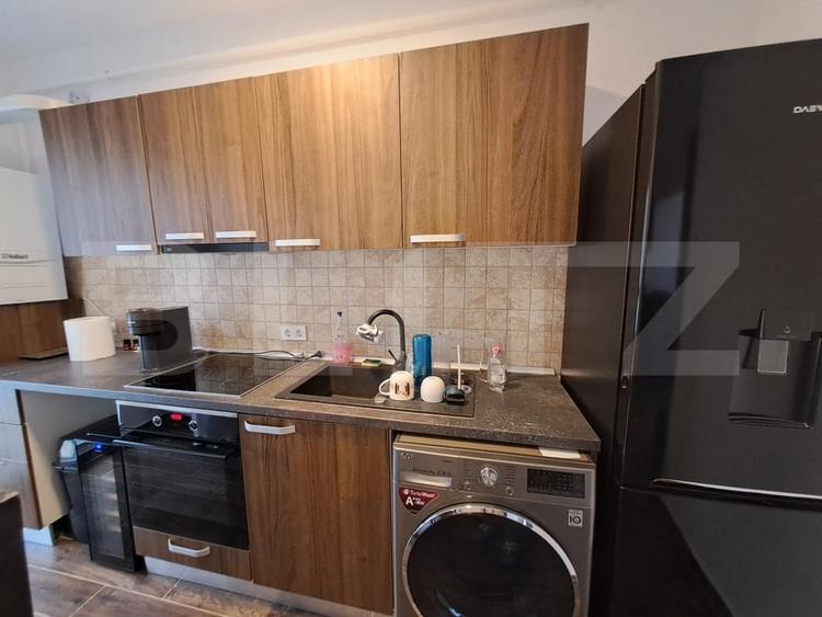 Apartament cu 2 camere semidecomandat, mobilat în Tractorul — fotografia 2