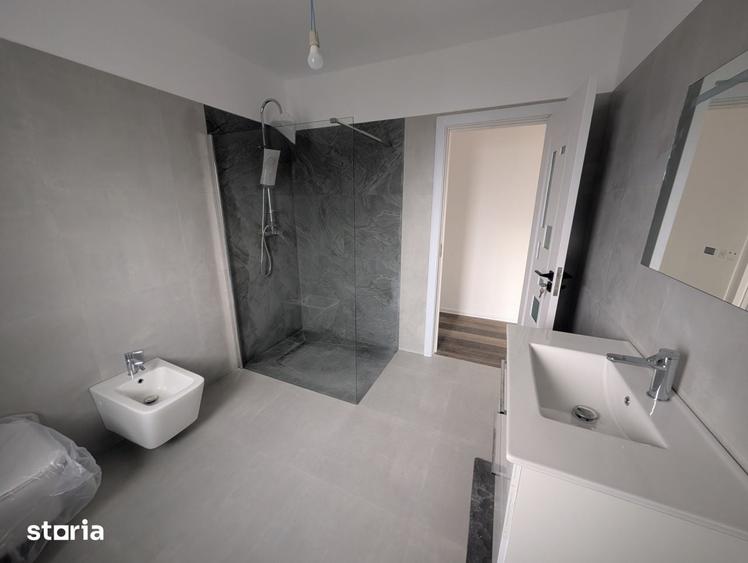 Casă cu 4 camere cu Teren 350 Mp în Hemeiuș