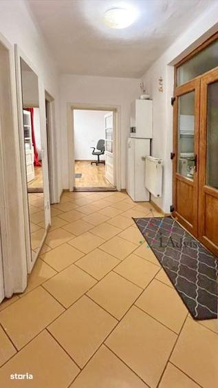Casă cu 3 camere cu Canalizare în Bartolomeu