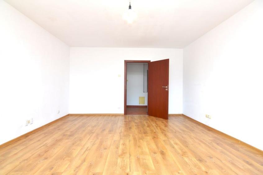 Apartament cu 3 camere, mobilat în Calea Călărașilor