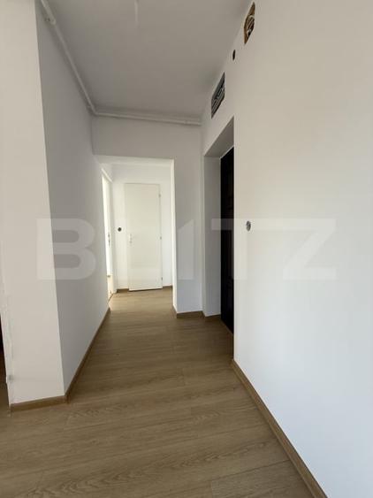 Apartament cu 4 camere decomandat în Semicentral