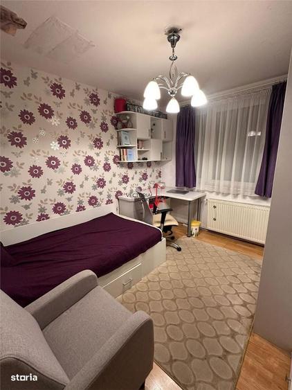 Apartament cu 4 camere decomandat în Titan