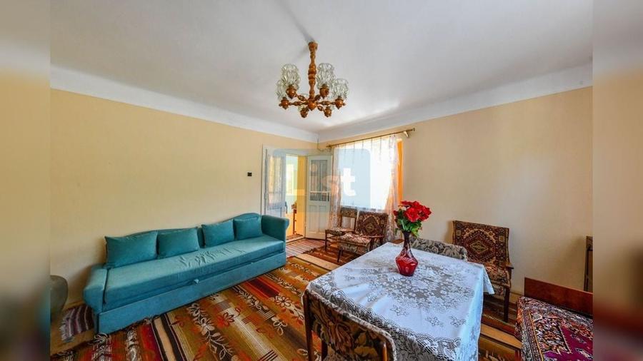 Casă cu 5 camere cu Teren 2594 Mp în Sic