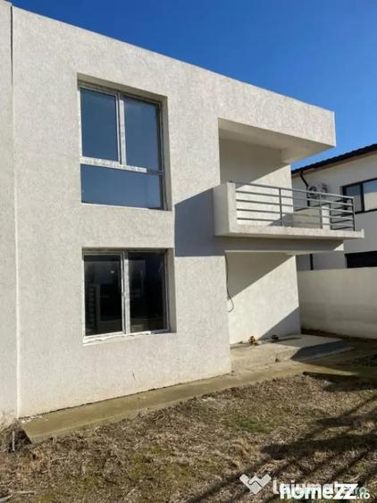 Casă cu 4 camere cu Teren 245 Mp în Central