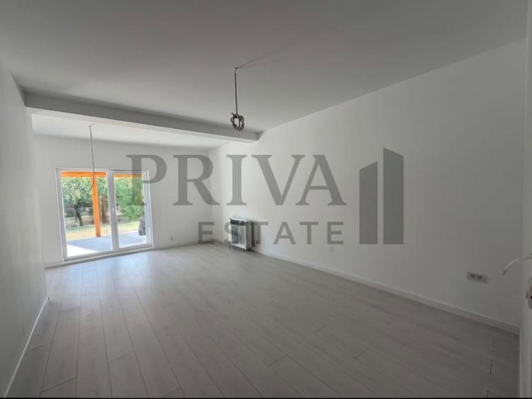 Duplex cu 4 camere cu Canalizare în Chișoda