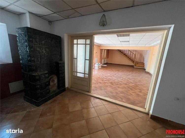 Casă cu 3 camere în Central