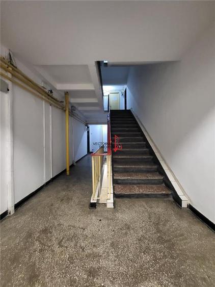 Apartament cu 3 camere decomandat în Titan