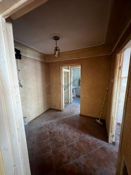 Apartament cu 2 camere decomandat în Nicolina