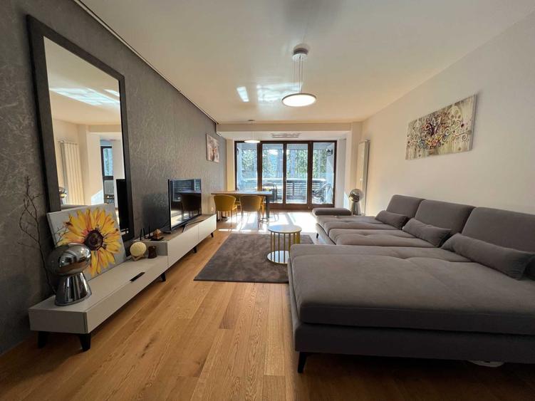 Apartament cu 2 camere semidecomandat în Sud