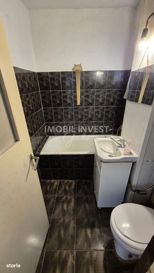 Apartament cu 3 camere în Cetate