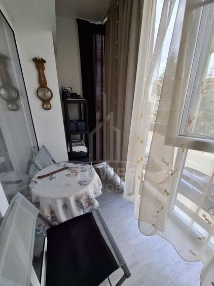 Apartament cu 4 camere decomandat în Vasile Aaron