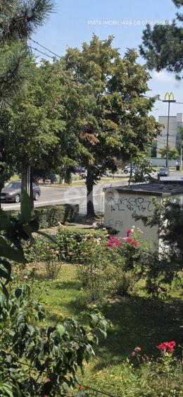 Apartament cu 2 camere semidecomandat, mobilat în Aleea Trandafirilor