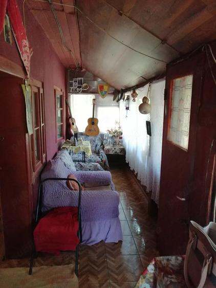 Casă cu 6 camere cu Teren 1270 Mp în Hodivoaia