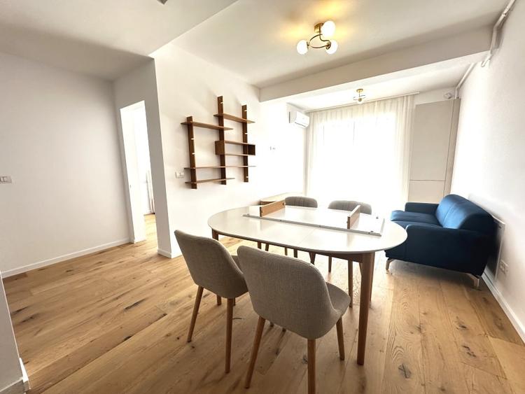 Apartament cu 2 camere, mobilat în Central