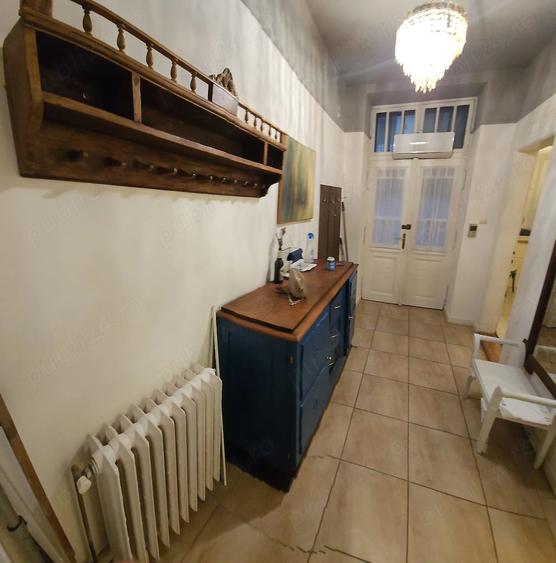 Apartament cu 3 camere nedecomandat în Central